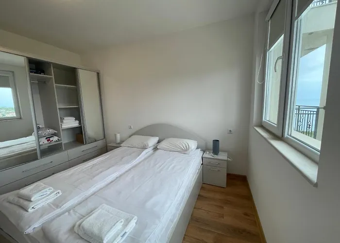 Fortuna Cape 4 Бяла